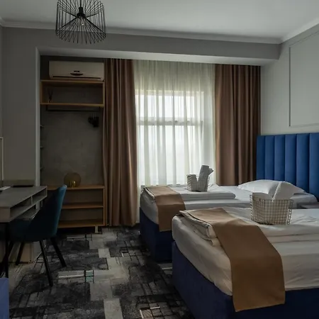 Hotel Paso 3*